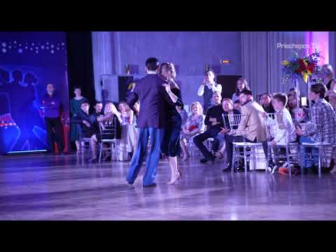  Juan Manuel Rosales  and  Liza Rosales  are  dancing  to  the  milonga  "  La Cicatriz  "  by  Juan D'Arienzo  at  La Boca Tango Festival  in  2021