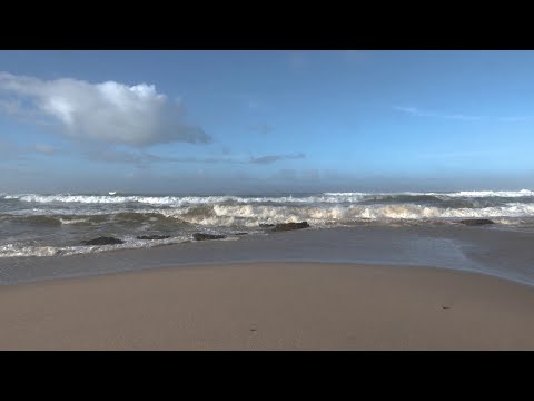 🌊 Winter Ocean Waves Crashing on the Beach - Relaxing Nature Video - 4K UHD