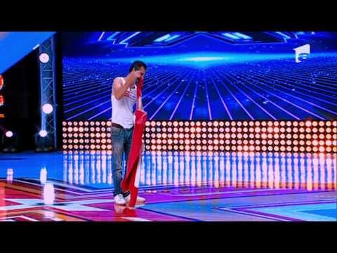 Iulica, mai bine ai incerca la Top Chef ca muzica e o maxima necunoscuta