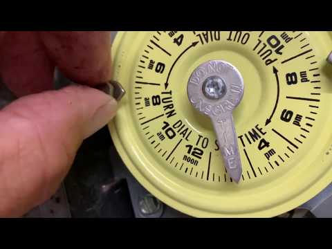 How to set the start and stop times an outdoor light timer