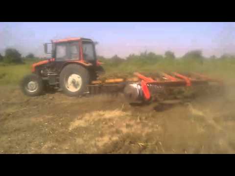 Belarus 1221 with bulgarien modified heavy disc cultivator 3,8m , 3 00 t