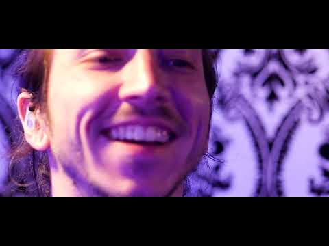 Jauh - Un amour sans Paris