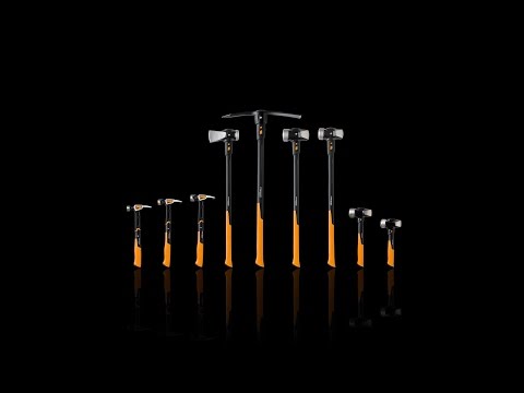 Fiskars Plaktukas dailidei su viniatraukiu M video