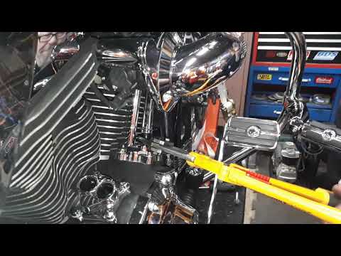 How to remove Harley Davidson pushrods