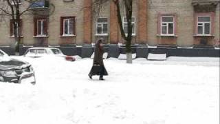 preview picture of video 'Лисичанск, улица Комсомольская после метели, 18.12.2009'