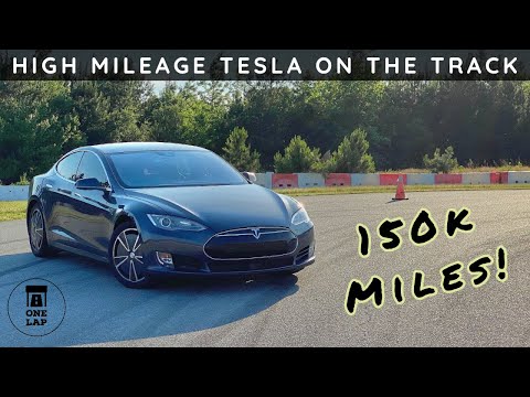 One Lap in the Model S 70D on The Race Track!
