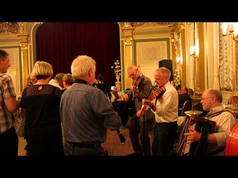 Rejseorkestret / Dobbeltbal i Roskilde - "Det fjerde brudestykke"