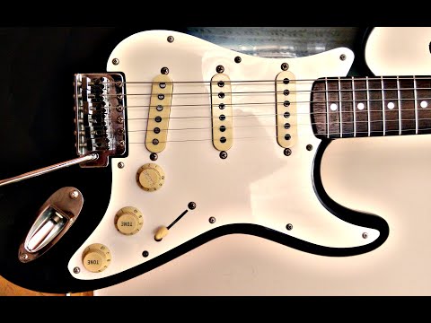 Fender "Squier Series" Standard Stratocaster with Maple Fretboard 1992 - 1996 - Arctic White image 11