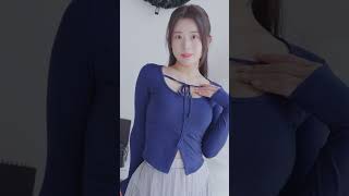 Gái xinh văn phòng mặc bikini 2 mảnh nhỏ xíu như không mặc vậy có đẹp không p213?