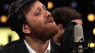 Dan Auerbach &amp; The Easy Eye Sound Revue - Waiting On A Song (Live on KEXP)