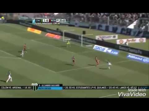 Golazo de Gagliardi a Newells (Afuera del aerea)