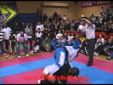 Robbie McMenamy v Raymond Daniels Irish Open 2009