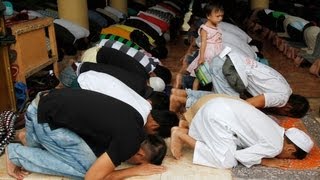 Ramadan starts around the world - no comment