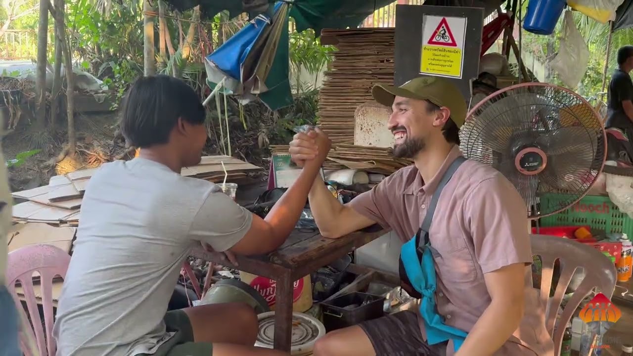 Scavenger Hunt Klong Toei | Local Thai Challenge
