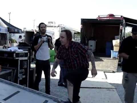 Sevendust-Lajon Witherspoon-Shimon Moore.AVI