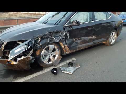 Öt autó és egy busz balesete bénította meg Miskolc belvárosát - boon.hu