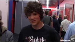 Micro-trottoir (vox-pop) Salon de guitare de Montréal 2009