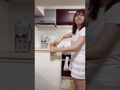 暑い中での飲酒:研究者が推奨する意外な飲み物