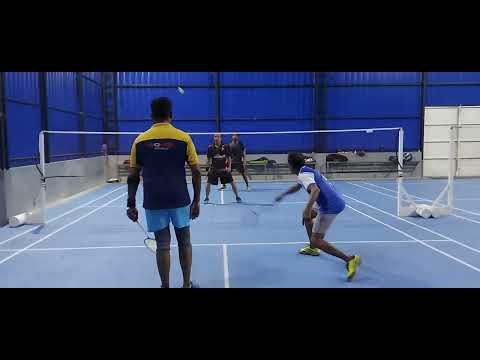 jump സ്മാഷേഴ്സ് ബാഡ്മിന്റൺ കോർട് edr.....