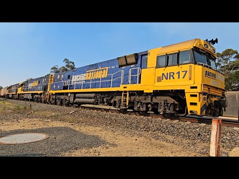 2PM5 PN up "Linfox Express #1" (3x NRs), Perth to Melbourne, 1632, 6/2/25, Ararat West VIC