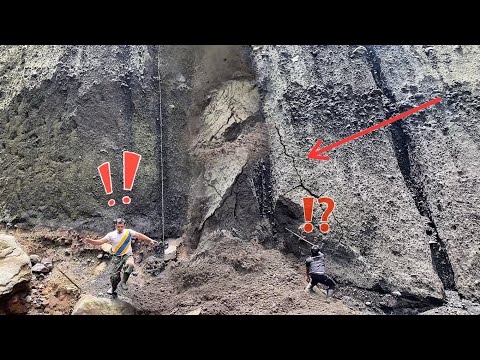 Dangerous reckless action‼️collapse extreme cliff