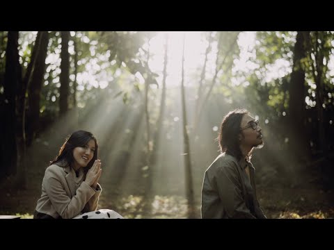 Ify Alyssa - Dua Insan ft. Adhitia Sofyan (Official Music Video)