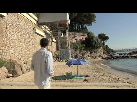 Saudi King cuts short French holidays after beach row