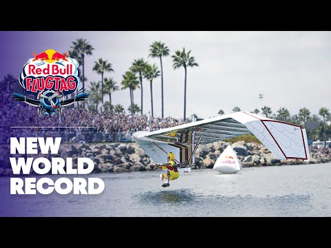 The 'Chicken Whisperers' Set New World Record | Red Bull Flugtag