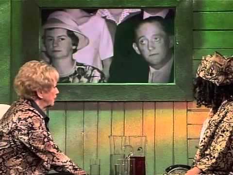 Sun:RAYMANN - Aunt Es and Ria Valk