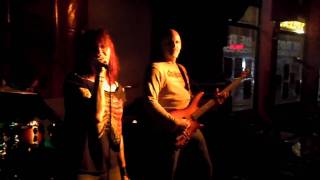 Détente - 6 - Ashes + Holy War (30-04-2010 - De Rots).MOV