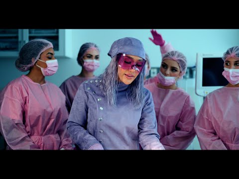 FARIANA - Mi Amiga Es Una P (VIDEO OFICIAL) #Underwater 🌊