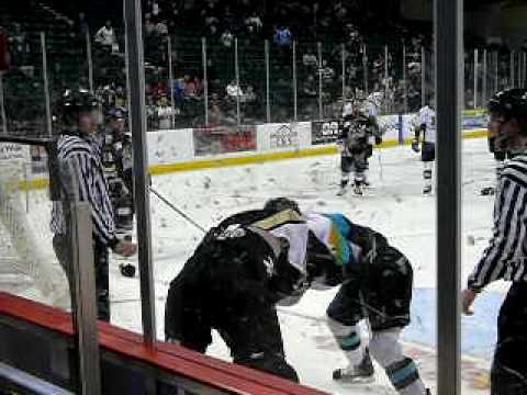 Jordan Little vs Patrick Levesque