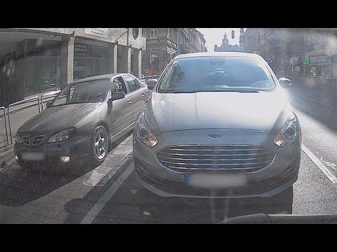 Elképesztő, amit a buszsávban száguldó sofőr művelt