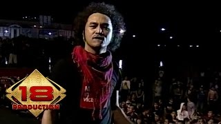 Download lagu Nidji - Arti Sahabat (Live Konser Makassar 24 Februari 2008) mp3 Download lagu Nidji - Arti Sahabat (Live Konser Makassar 24 Februari 2008) mp3