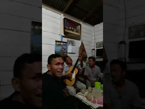 suara emas lagu batak dang mungkin  i ito