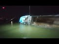 Gekapseisd schip geborgen,  zoektocht naar Urker matroos gestaakt