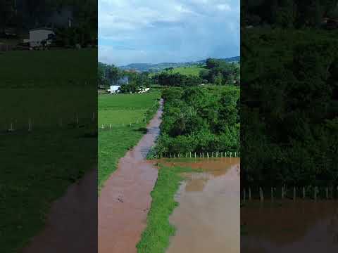Cheia do Rio Pardo em tempo de muitas chuvas.