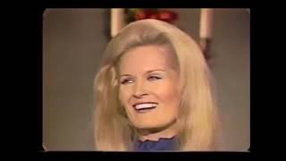 Rockin Around The Christmas Tree -- Lynn Anderson
