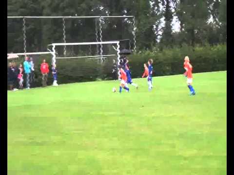 talenvolle Nassef chourak  voetballer (8 jaar oud) alphense boys F1