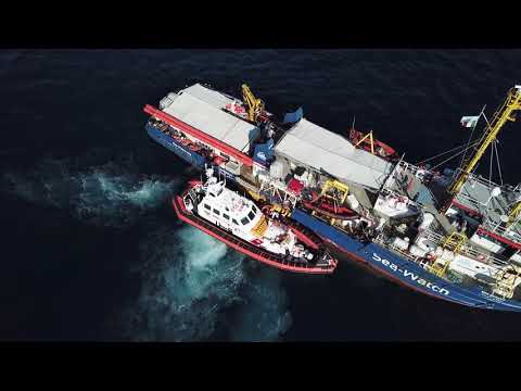 Caso Sea Watch, la Ong: “Salvare in mare non è un crimine”. Miccichè: “Salvini come Hitler” Caso Sea Watch, la Ong: “Salvare in mare non è un crimine”. Miccichè: “Salvini come Hitler”