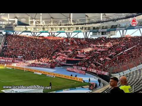 "Salida de Independiente ante Ciudad de Bolívar (Copa Argentina 2023)" Barra: La Barra del Rojo • Club: Independiente • País: Argentina