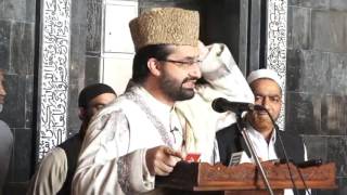 Mirwaiz Umar Farooq addressing mammoth Friday cong