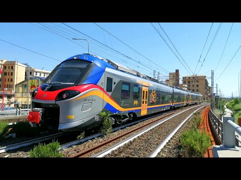 Treni in transito, arrivo e partenza alla stazione di Genova Cornigliano