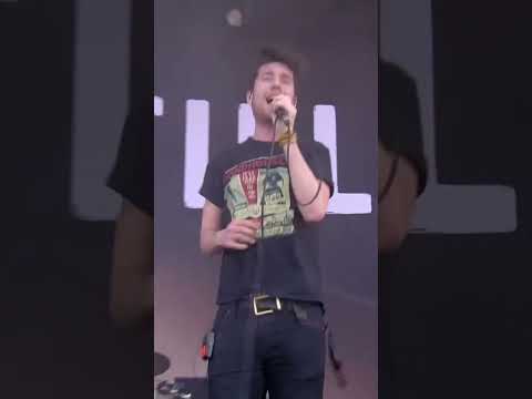 Bastille – Pompeii (Live Performance)