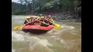 preview picture of video 'Serayu Adventure Indonesia Rafting (Arung Jeram Sungai Serayu Banjarnegara)'