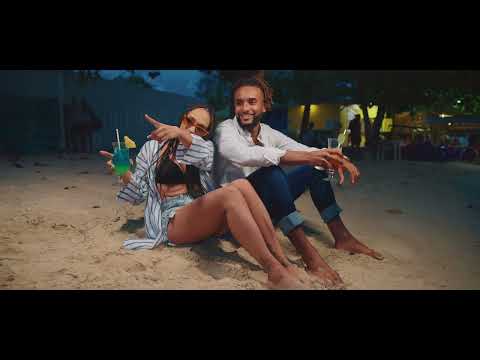THAYNA - DANS MA TÊTE ( CLIP OFFICIEL )