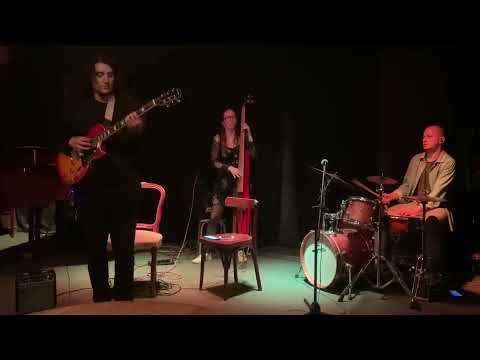 Manteca (wr. by Dizzy Gillespie) - Niko's Trio