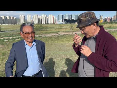 Физикч О.Лхагва багштай өргөлийн талаар ярилцав