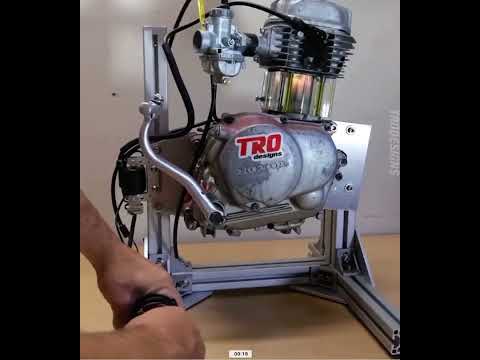 Transparent cylinder block / barrel on a single cylinder engine