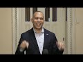 LIVE: Hakeem Jeffries speaks as government shutdown continues - Video